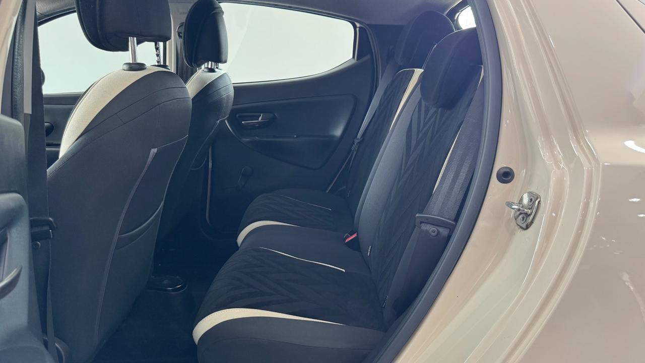 Lancia Ypsilon 0.9 TwinAir 85 CV 5 porte Metano Ecochic Gold