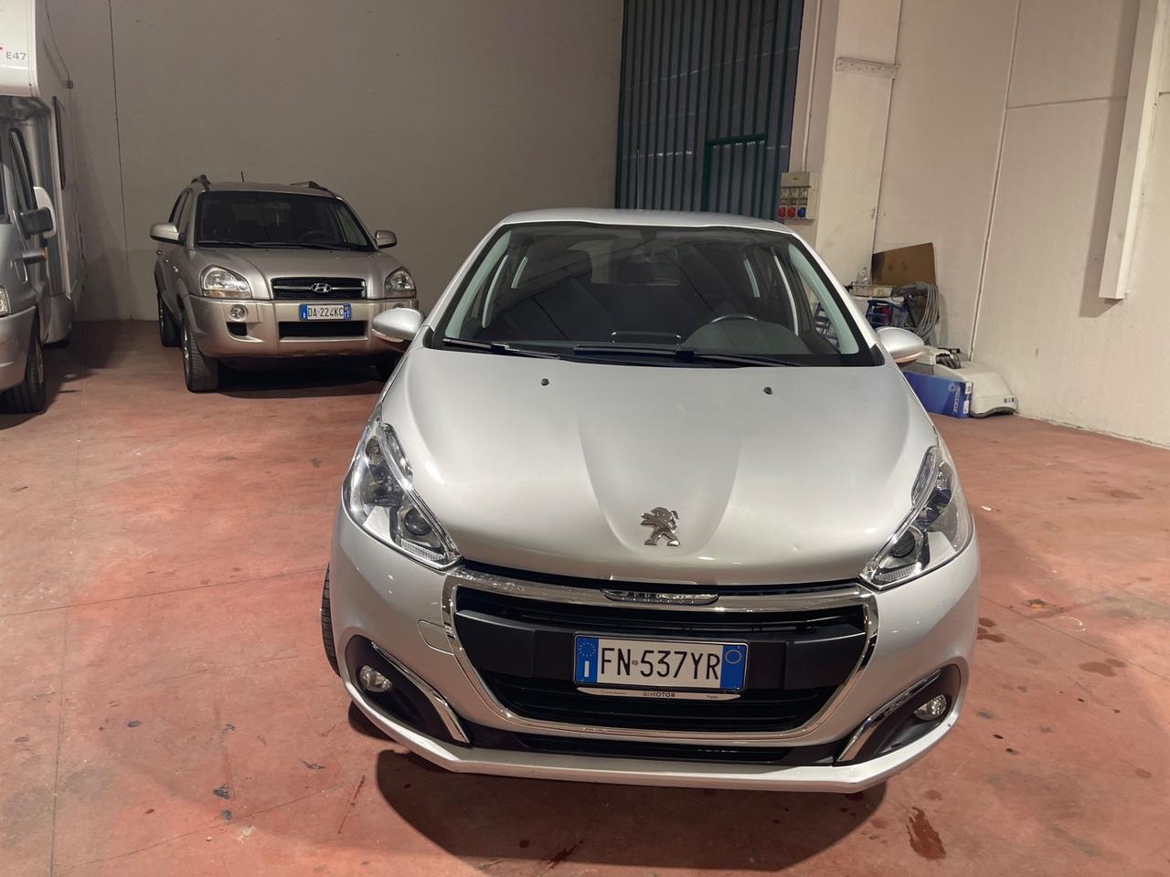 Peugeot 208 PureTech 82 5 porte Allure SI NEOPATENTATI