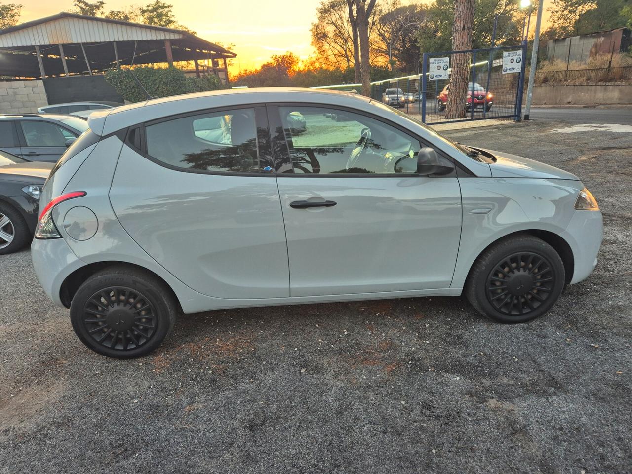 Lancia Ypsilon 1.2 69 CV 5 porte GPL Ecochic Monogram