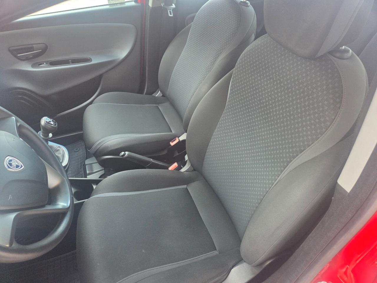 LANCIA YPSILON 1.2 BENZ 4 CILINDRI SOLI KM 66000 CERTIF