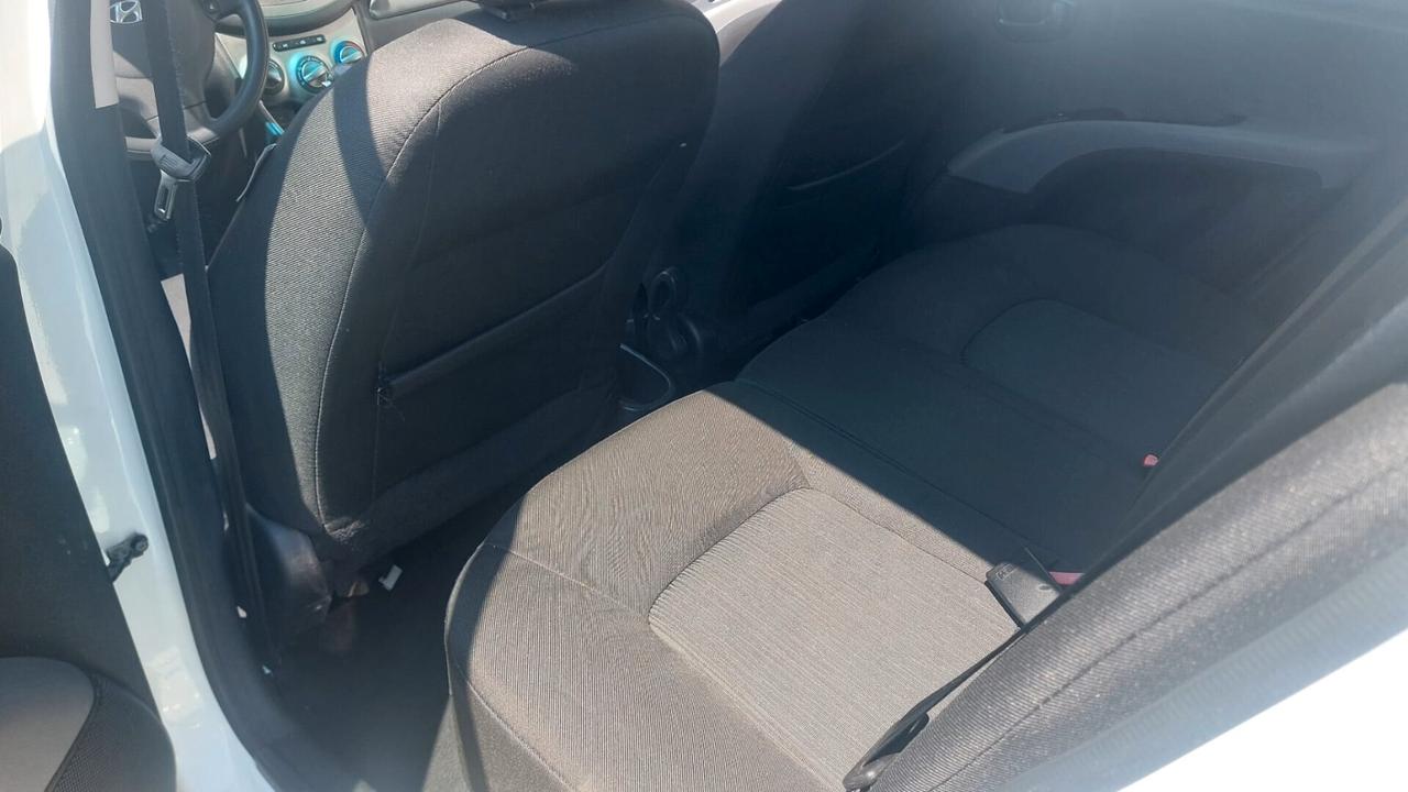 Hyundai i10 1.1 12V Automatico