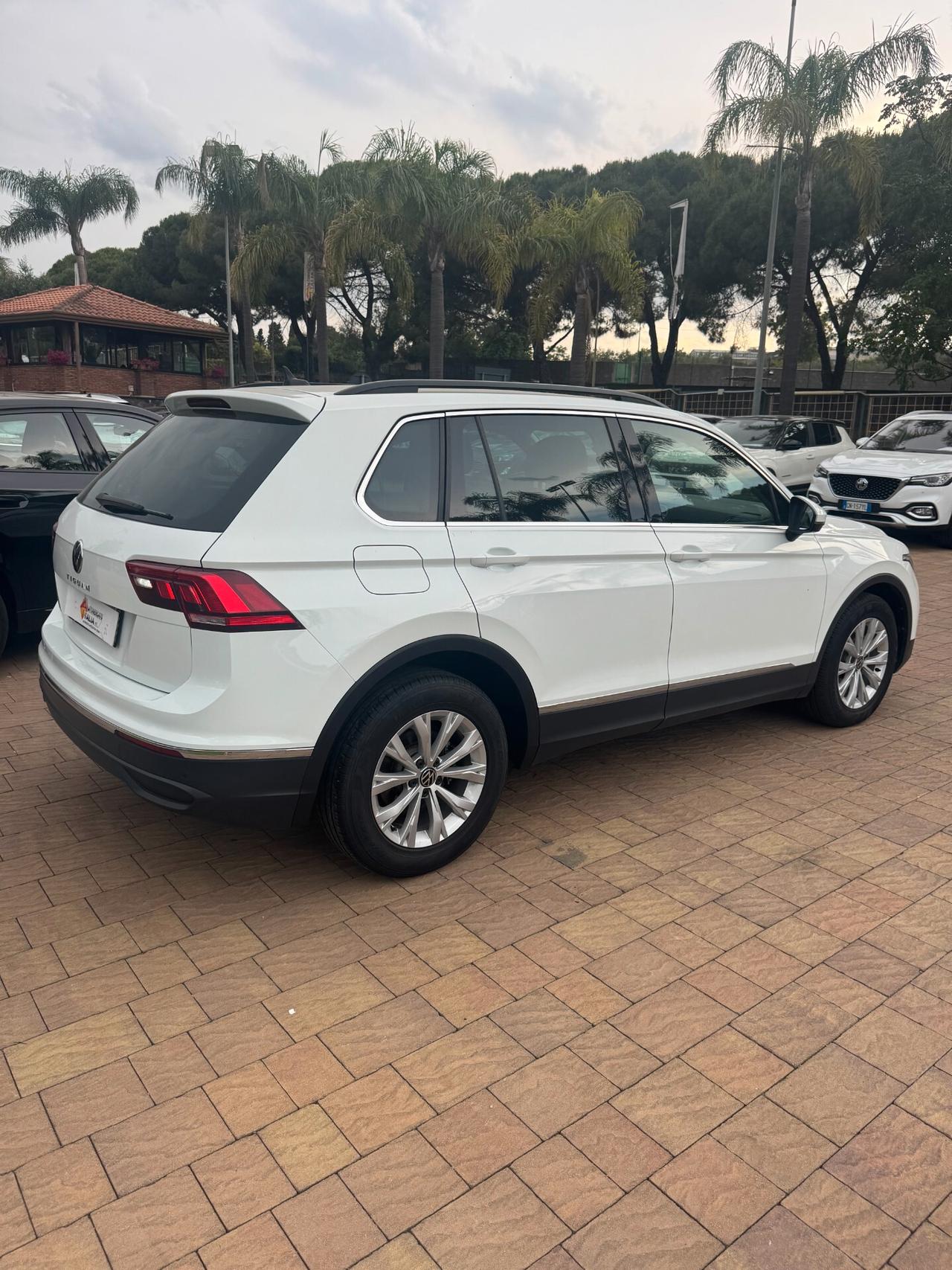 Volkswagen Tiguan 2.0 TDI 150 CV SCR DSG Elegance