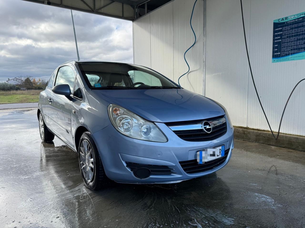 Opel Corsa 1.2 3 porte Club X neopatentati