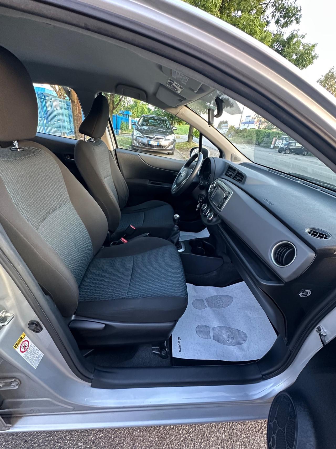 Toyota Yaris 1.3 5 porte Lounge