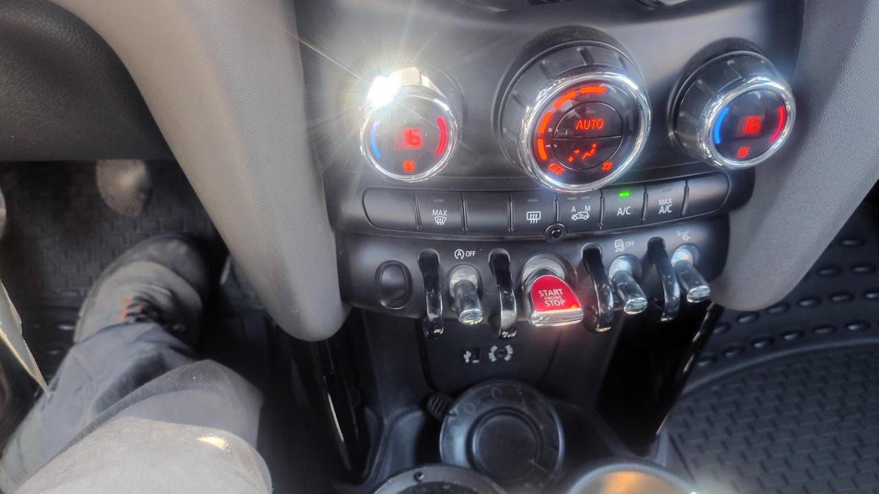 Mini 1.5 Cooper D 5 Porte