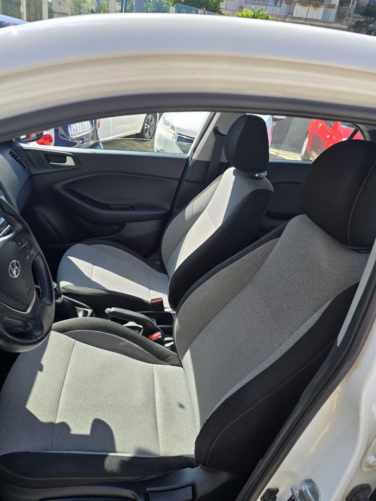 Hyundai i20 1.2 84 CV 5 porte Econext Comfort