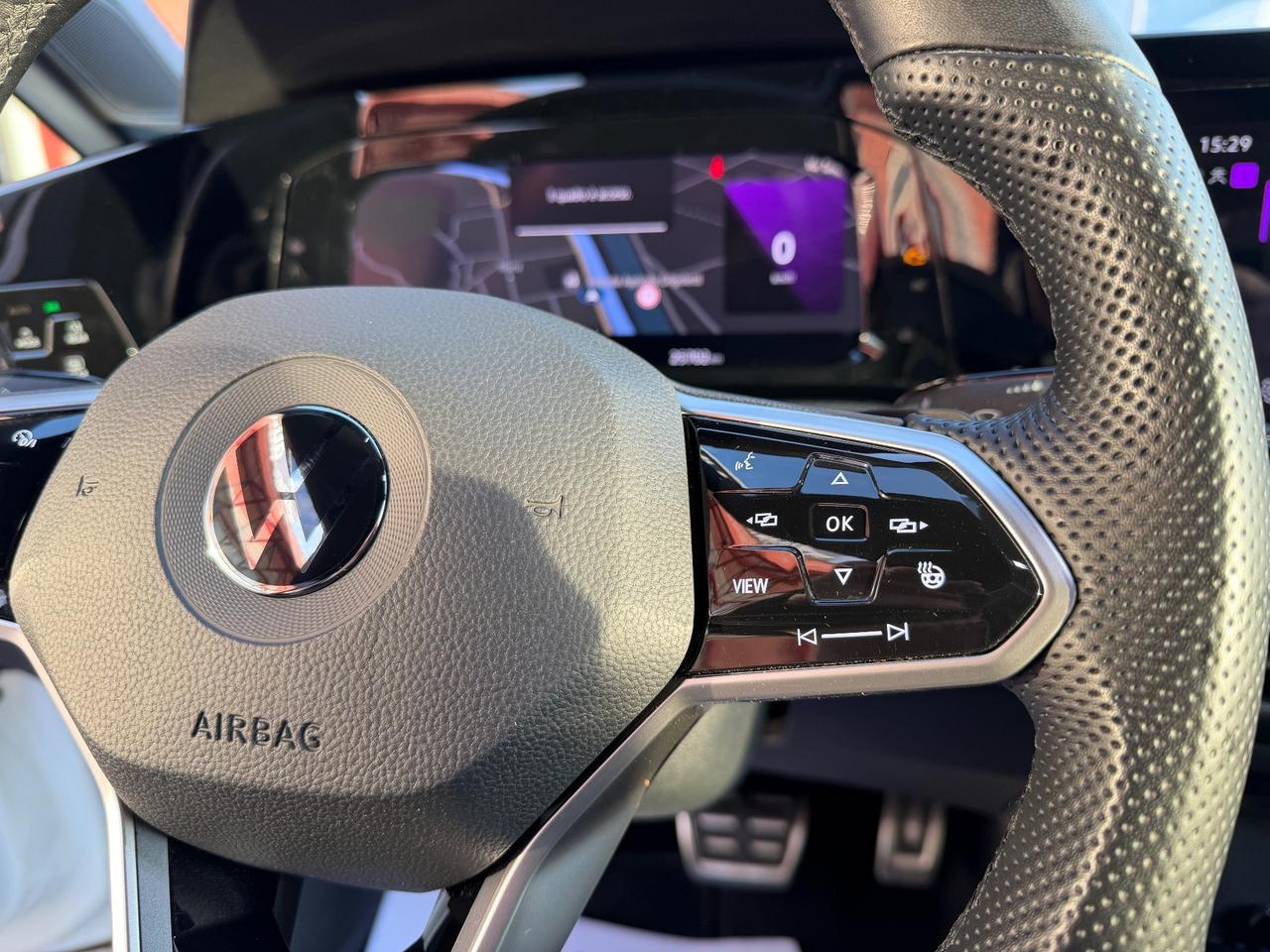 Volkswagen Golf 8 2.0 TSI DSG 4Motion R-Line