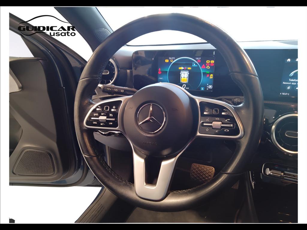 Mercedes-Benz Classe A - W177 2018 - A 180 d Sport auto
