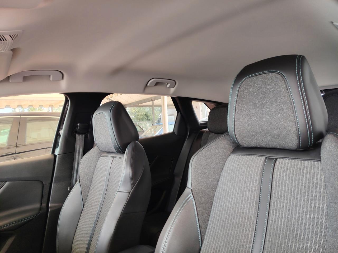 Peugeot 3008 BlueHDi 130 S&S EAT8 Allure 2022 restyling