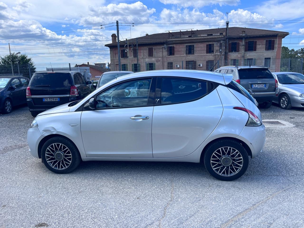 Lancia Ypsilon 1.2 69 CV 5 porte Silver