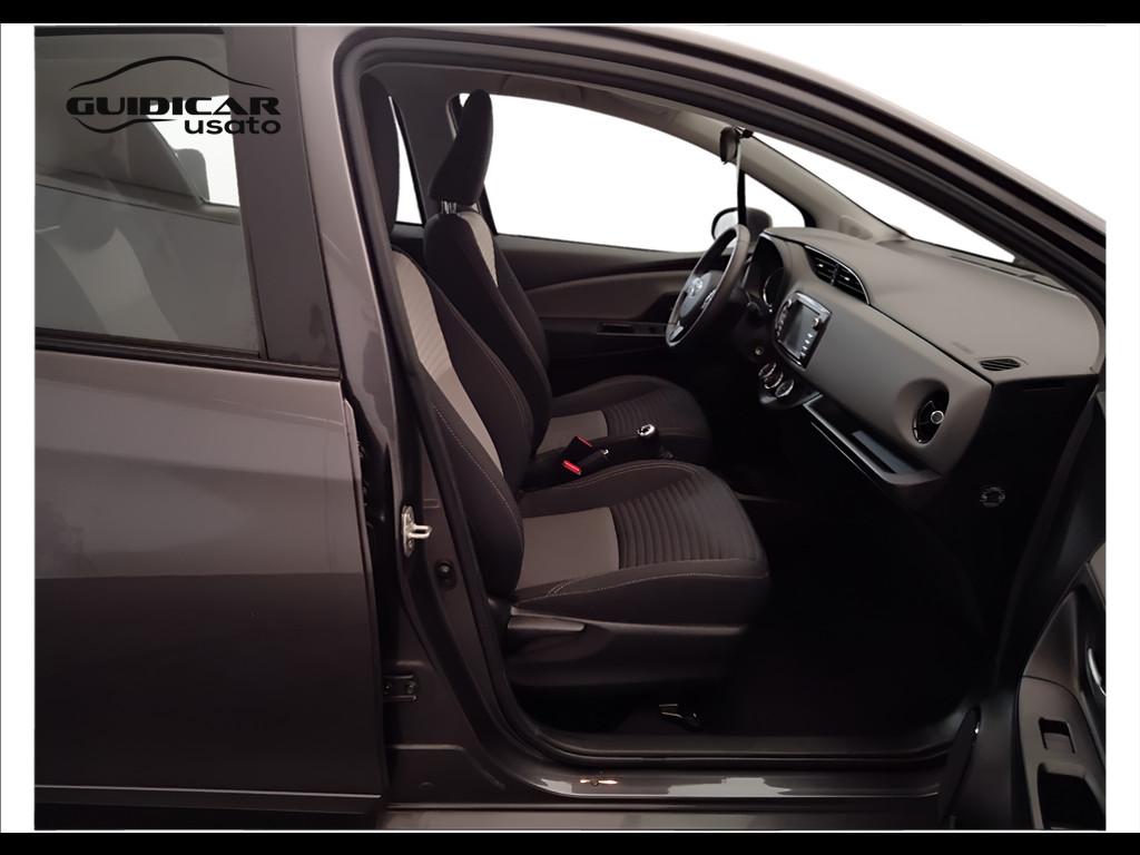 TOYOTA Yaris III 2017 - Yaris 5p 1.0 Active my18