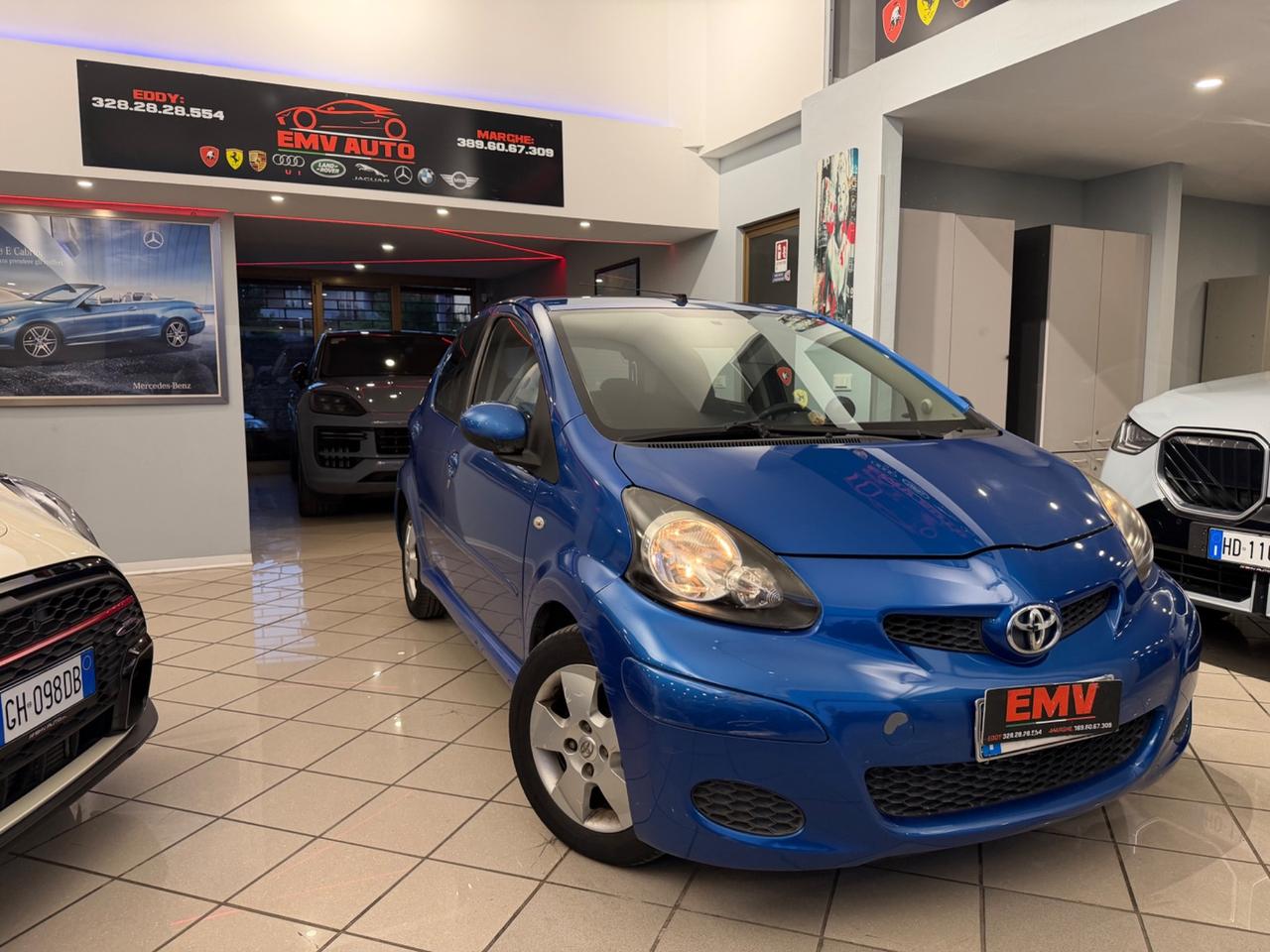 Toyota AYGO 1.0 12V VVT-I 5P M-MT (50 KW) automatica