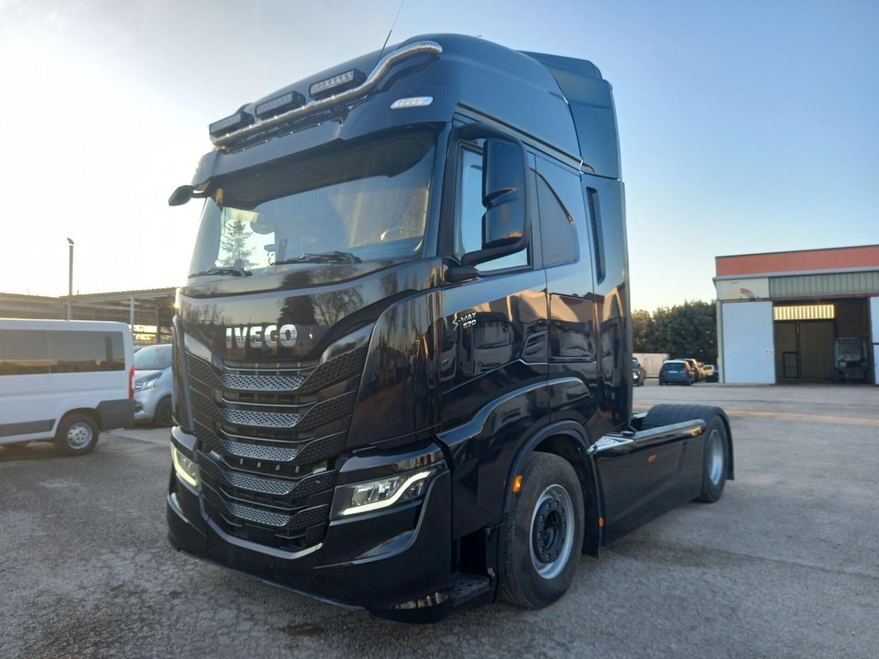 IVECO AS440ST / S-WAY 570 (C10)