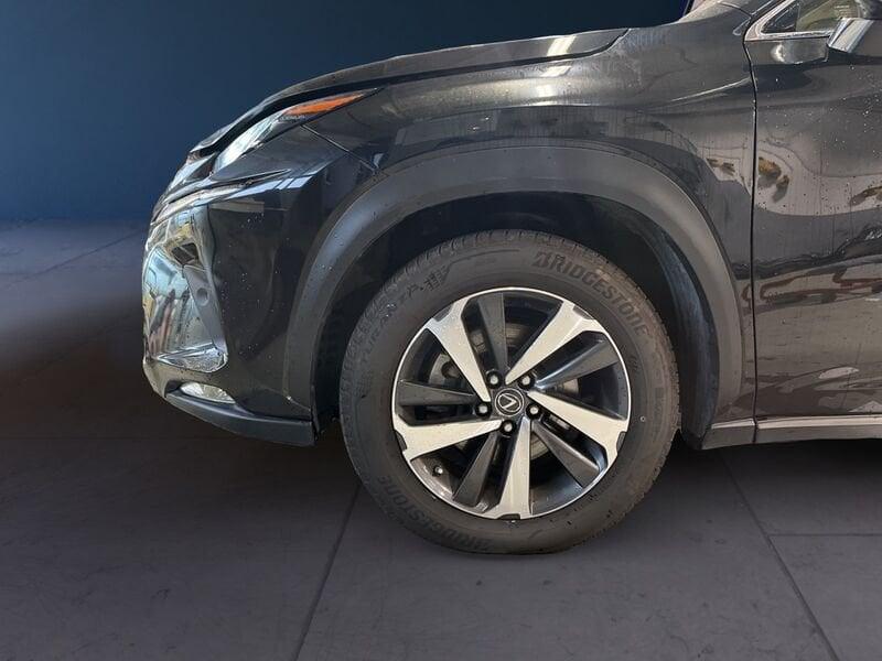 Lexus NX I 2018 300h 2.5 Luxury 4wd cvt