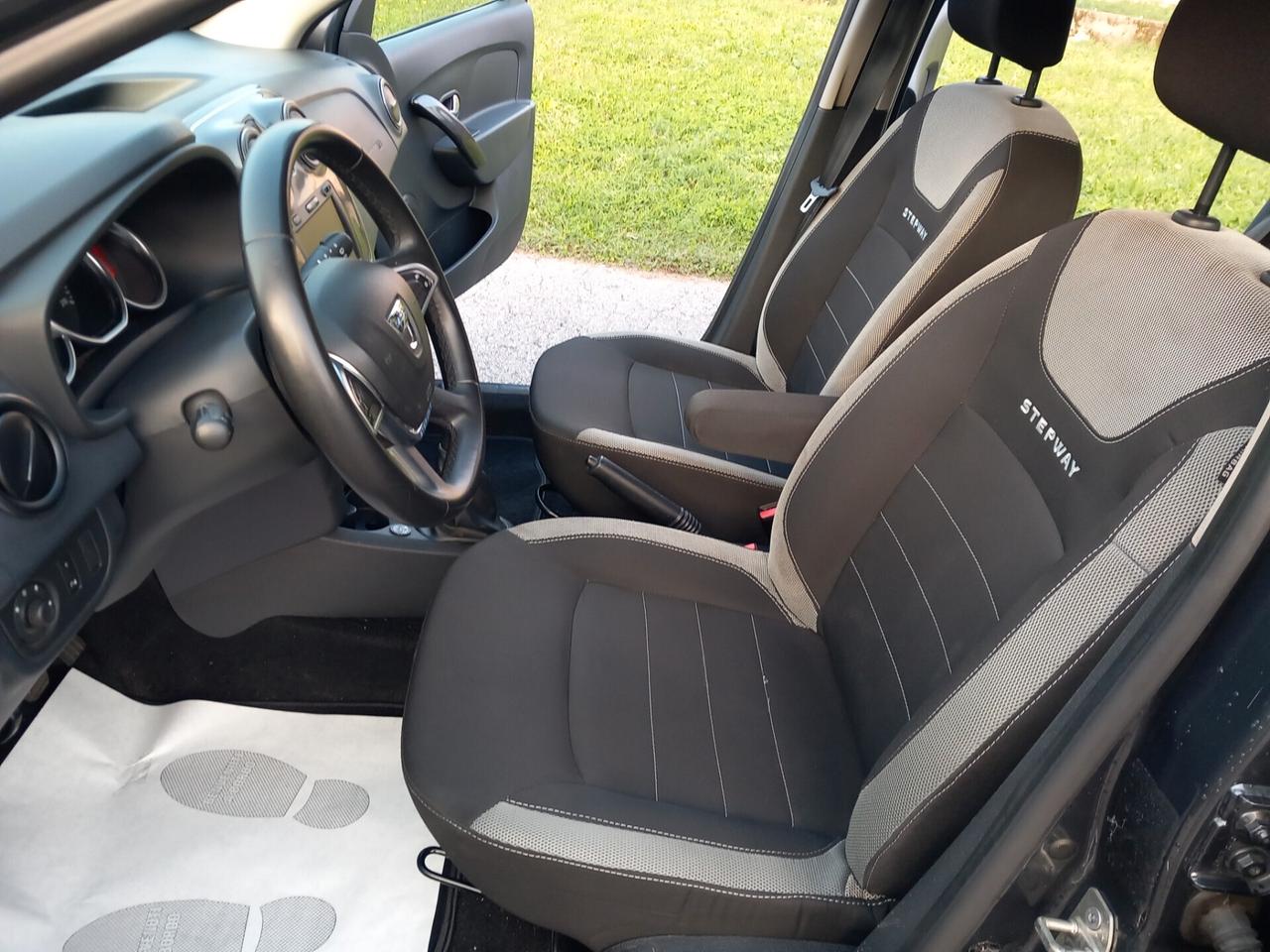 Dacia Sandero Stepway 1.0 TCe 100CV ECO-G 15th Anniversary