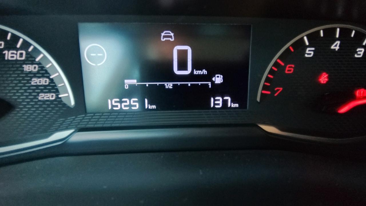 Peugeot 208 PureTech 15000km!!!