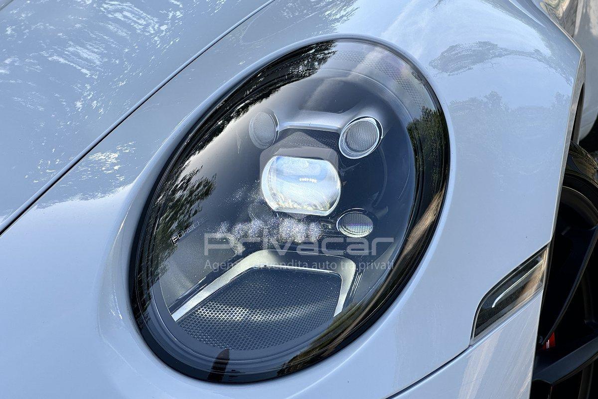 PORSCHE 911 Carrera 4S