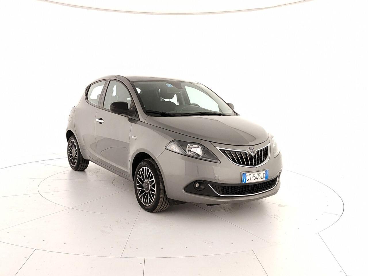 Lancia Ypsilon 1.0 FireFly 5 porte S&S Hybrid Platino