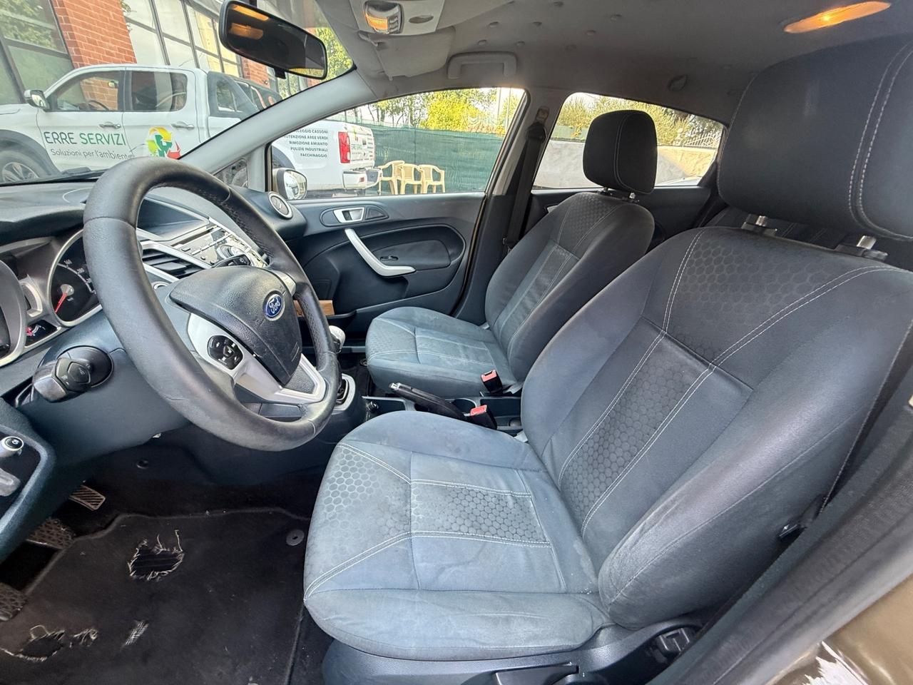 Ford Fiesta Ikon 1.4 TDCi 70CV 5 porte
