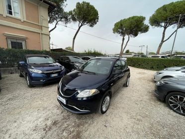 LANCIA Ypsilon 1.2 69cv OK NEOPATENTATI ..