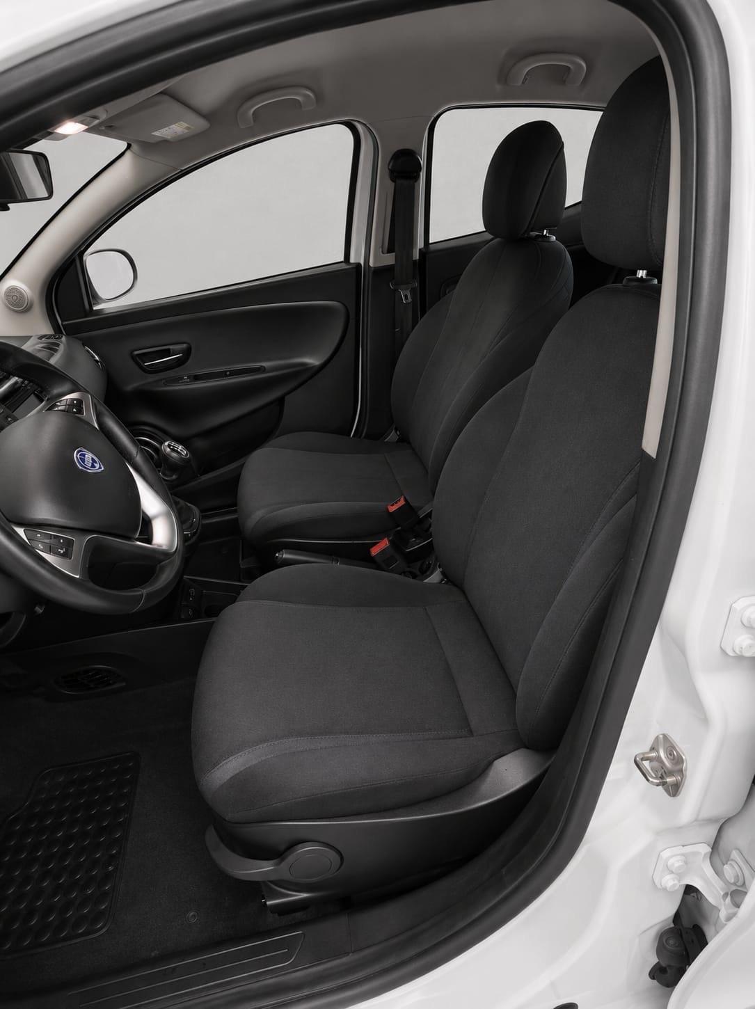 Lancia Ypsilon 1.0 FireFly 5 porte S&S Hybrid Ecochic Gold