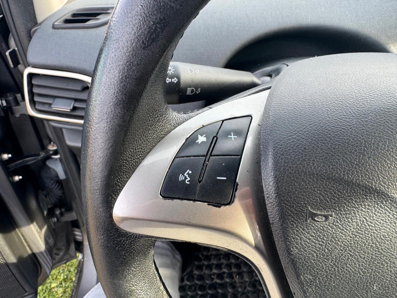 Lancia Ypsilon 1.0 FireFly 5 porte S&S Hybrid Ecochic Gold