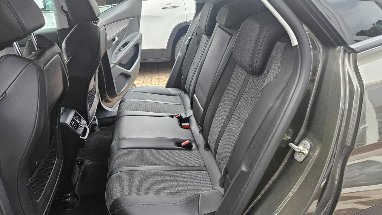 Peugeot 3008 1.2 PURETECH TURBO 130CV CAMERA-NAVY-CARPLAY