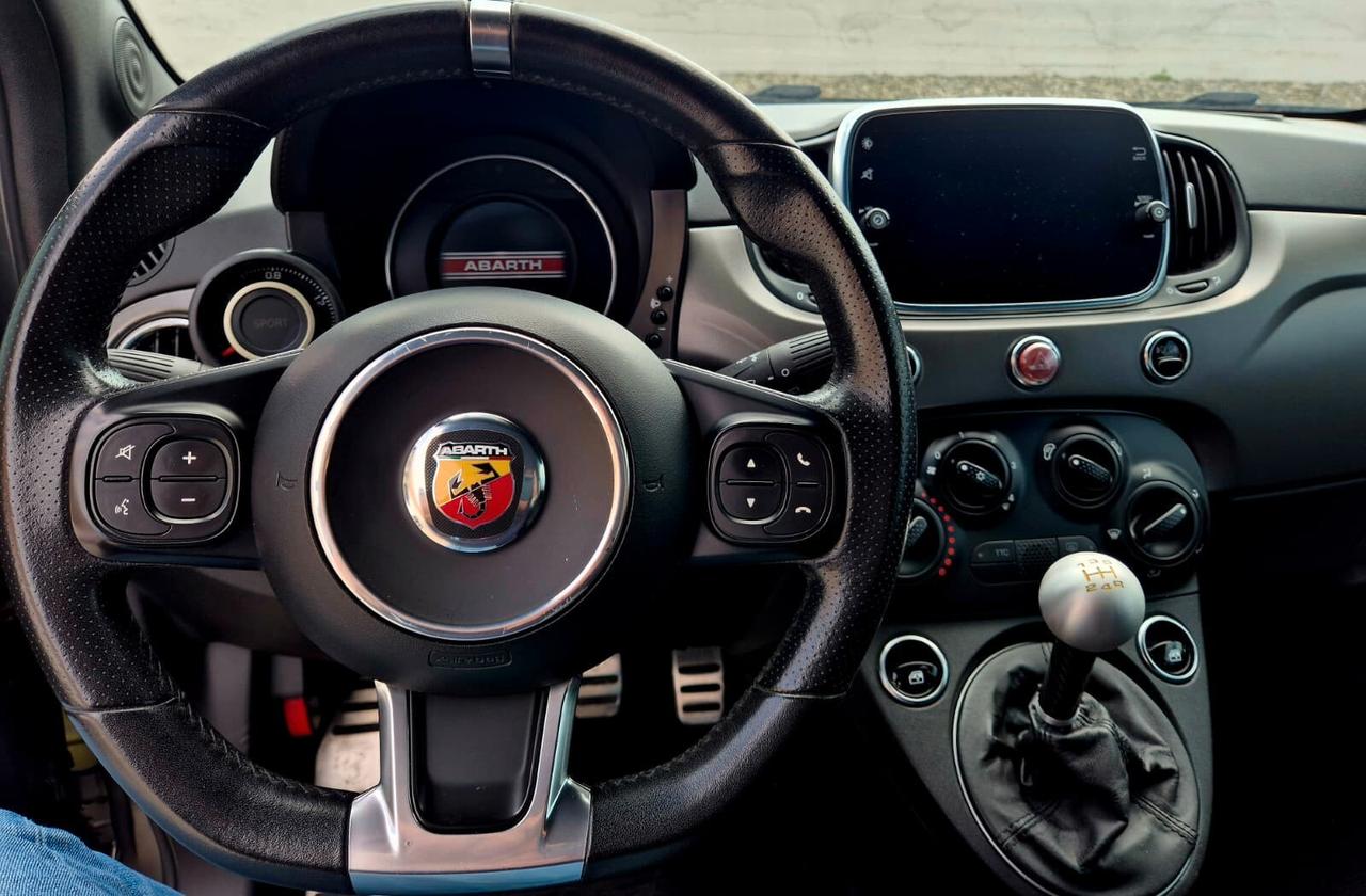 Abarth 595 1.4 Turbo T-Jet 165 CV Pista