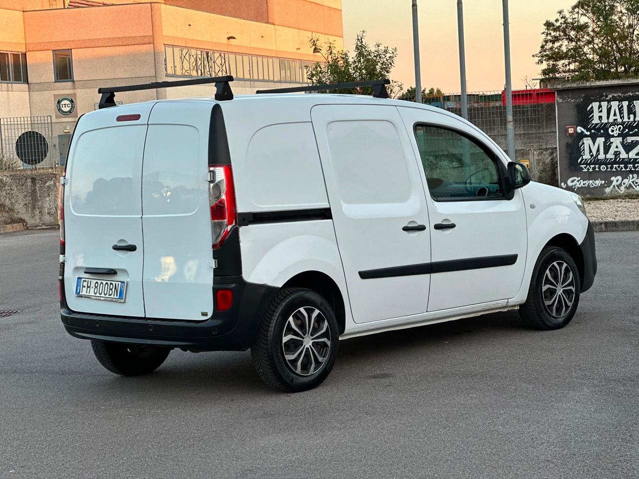 Renault kango tre posti euro 6