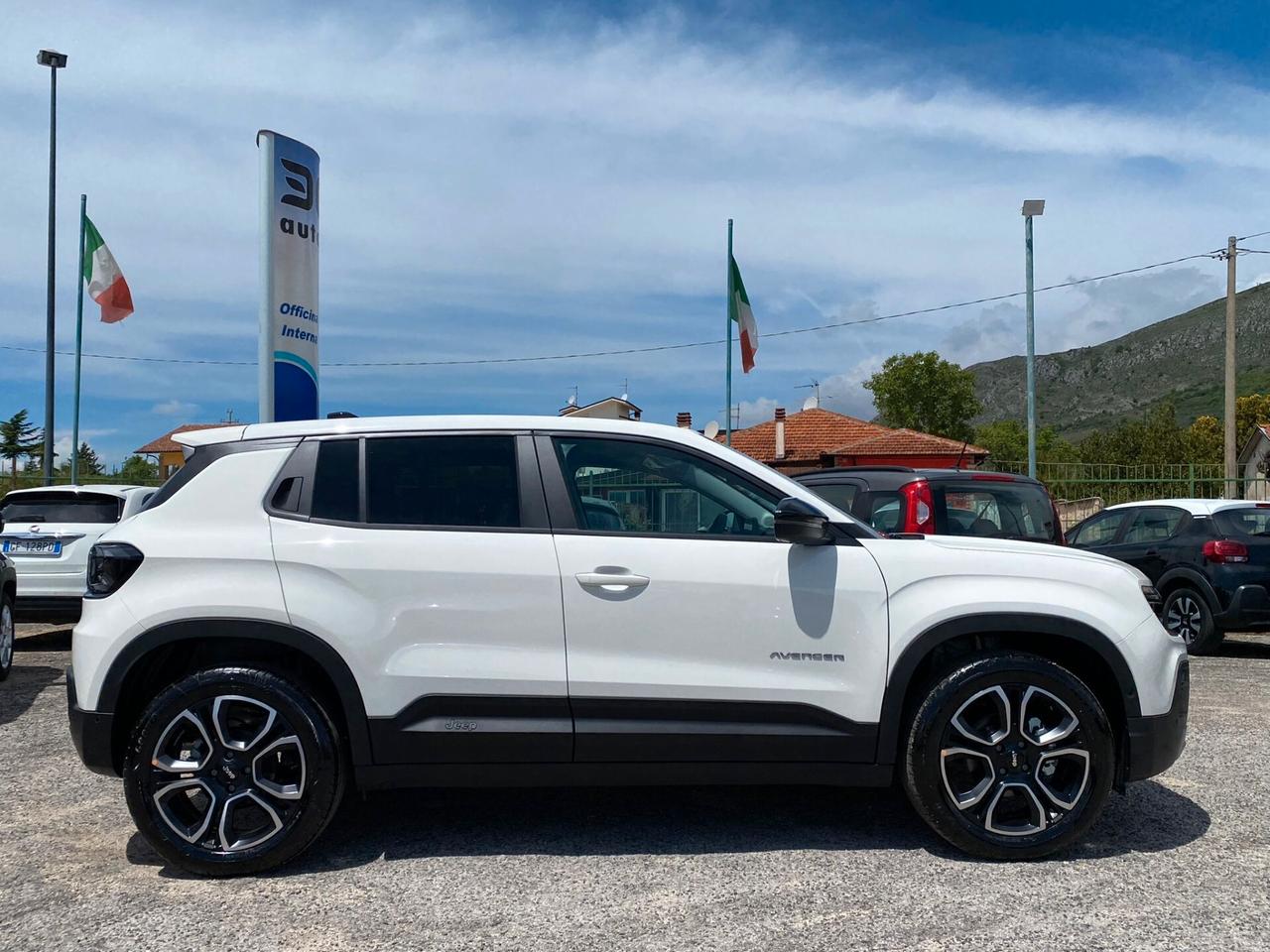 Jeep Avenger 1.2 Turbo 100 CV Summit Pack INFOTAINMENT