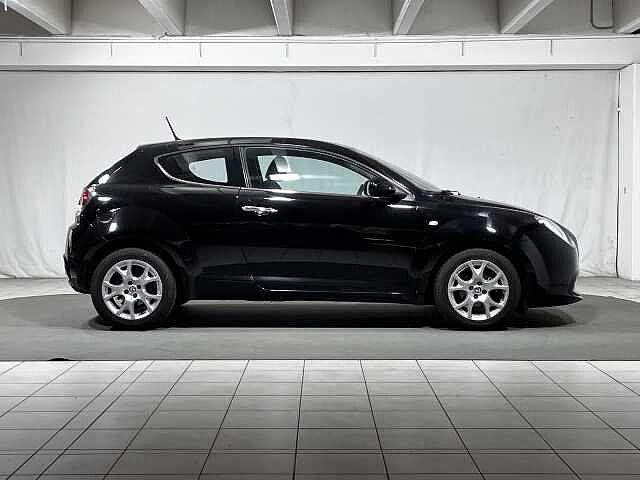 Alfa Romeo MiTo 1.4 105 CV M.air S&S Distinctive Sport Pack