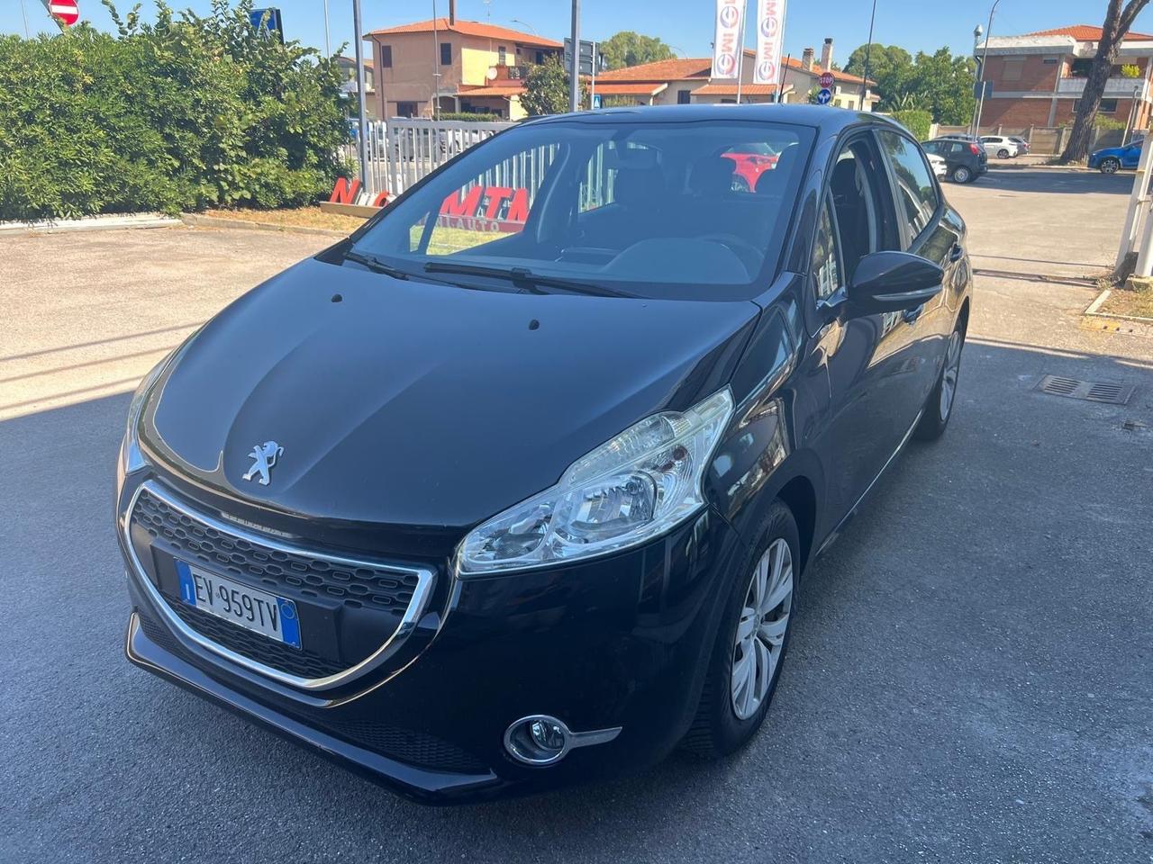 Peugeot 208 1.4 HDi 68 CV 5 porte Active 2014