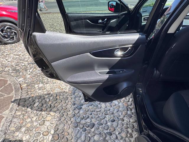 NISSAN Qashqai 1.2 DIG-T Tekna