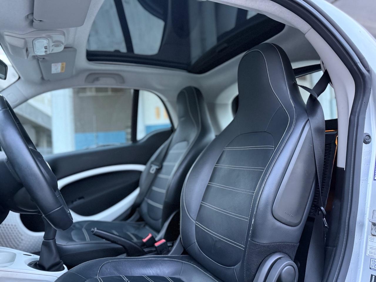 Smart ForTwo 70 1.0 prime con soli 40.000 km