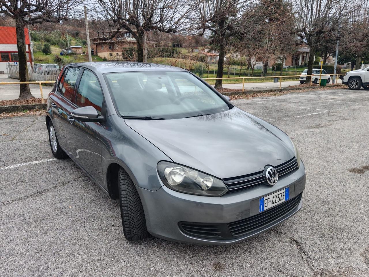 VW Golf VI 1.2 benz 105cv