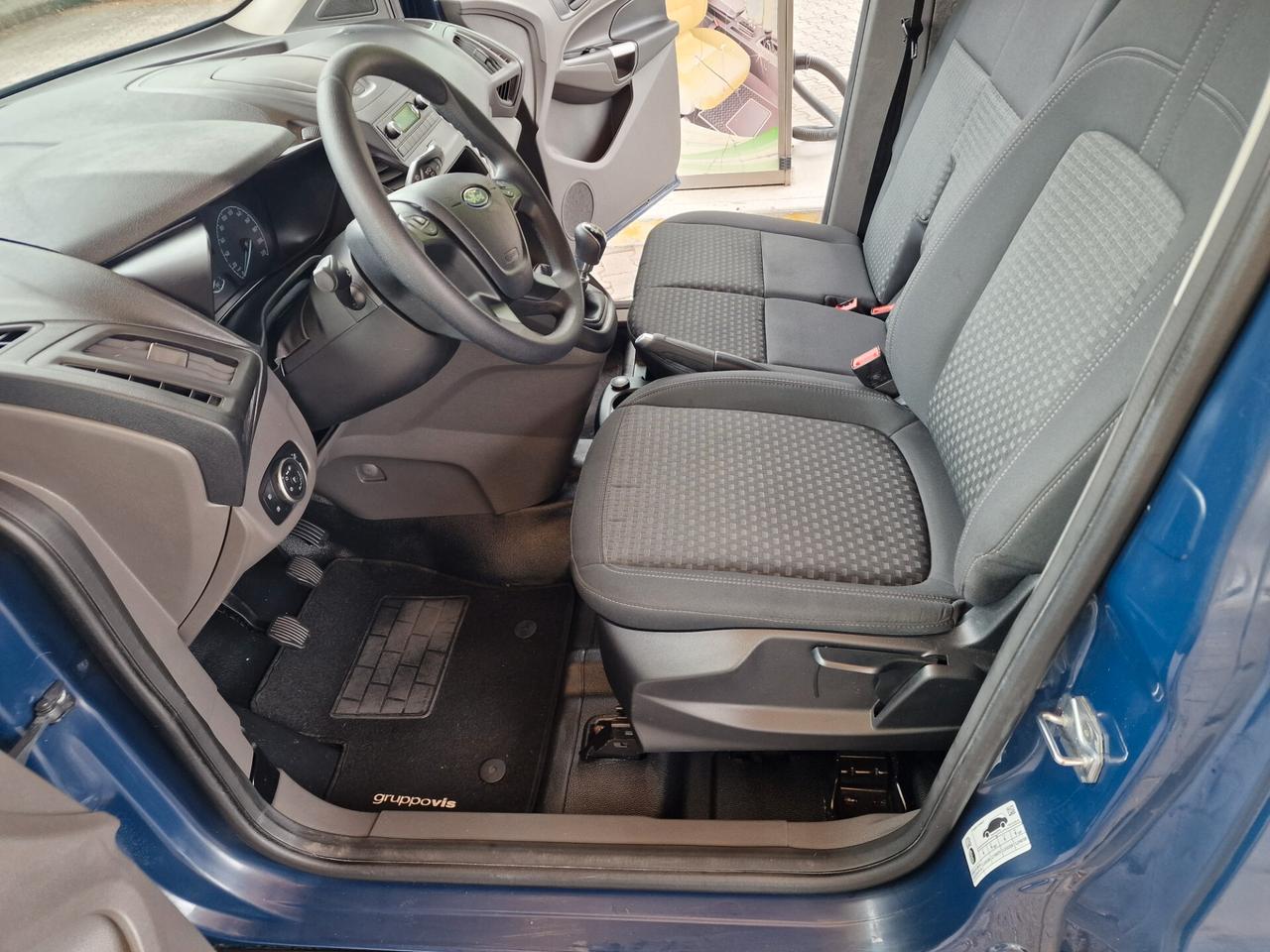 Ford Tourneo Connect Tourneo Connect 1.5 TDCi 120 CV Plus