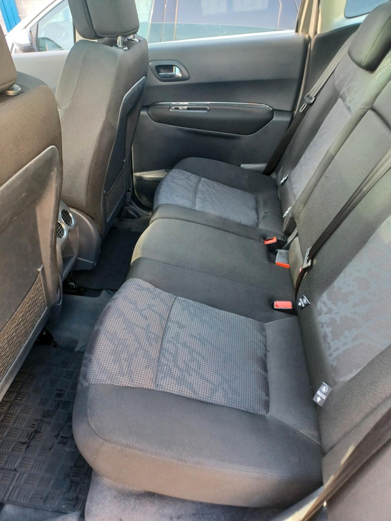 Peugeot 3008 1.6 e-HDi ALLURE AUTOMATICA 2012