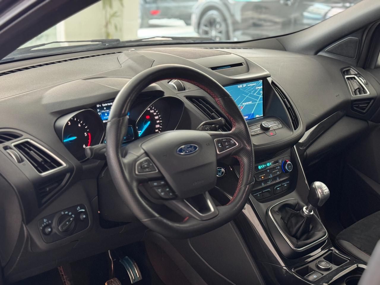 Ford Kuga 1.5 TDCI 120 CV ST-Line