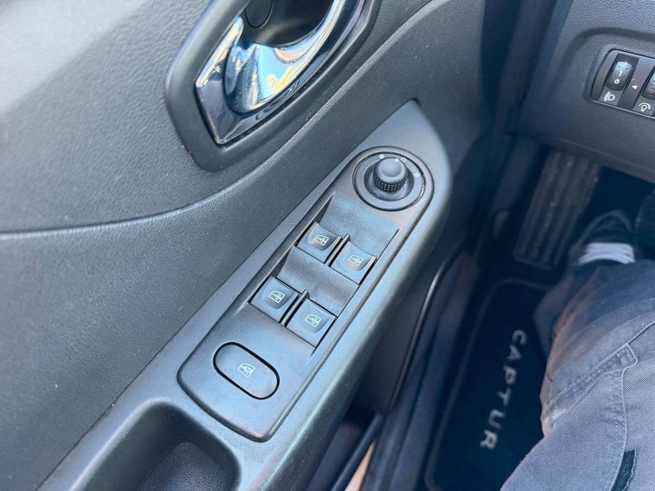 RENAULT CAPTUR 2017 900 BENZINA 90 CV *67.000 KM