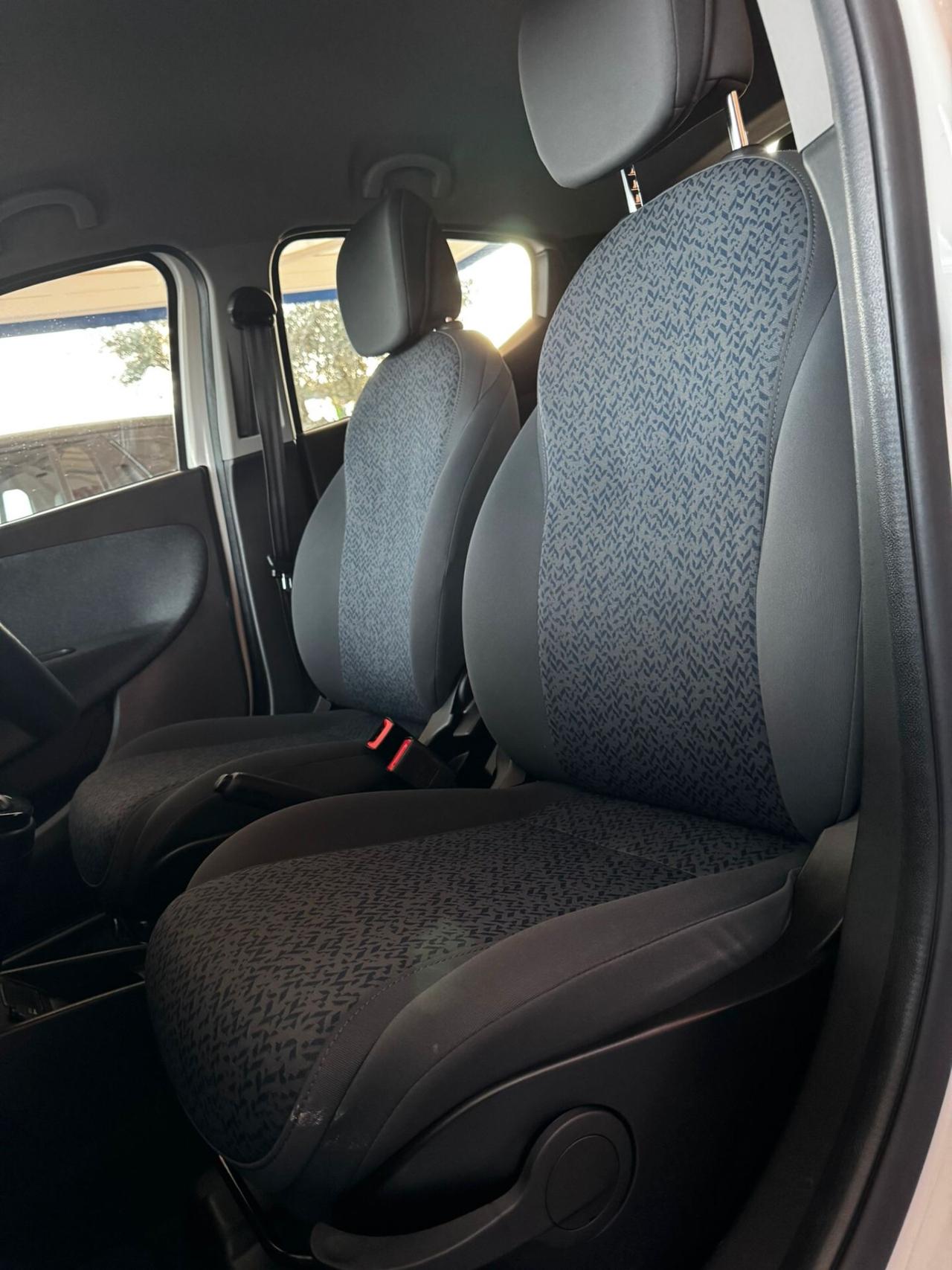 Lancia Ypsilon 1.0 FireFly 5 porte S&S Hybrid Ecochic Gold