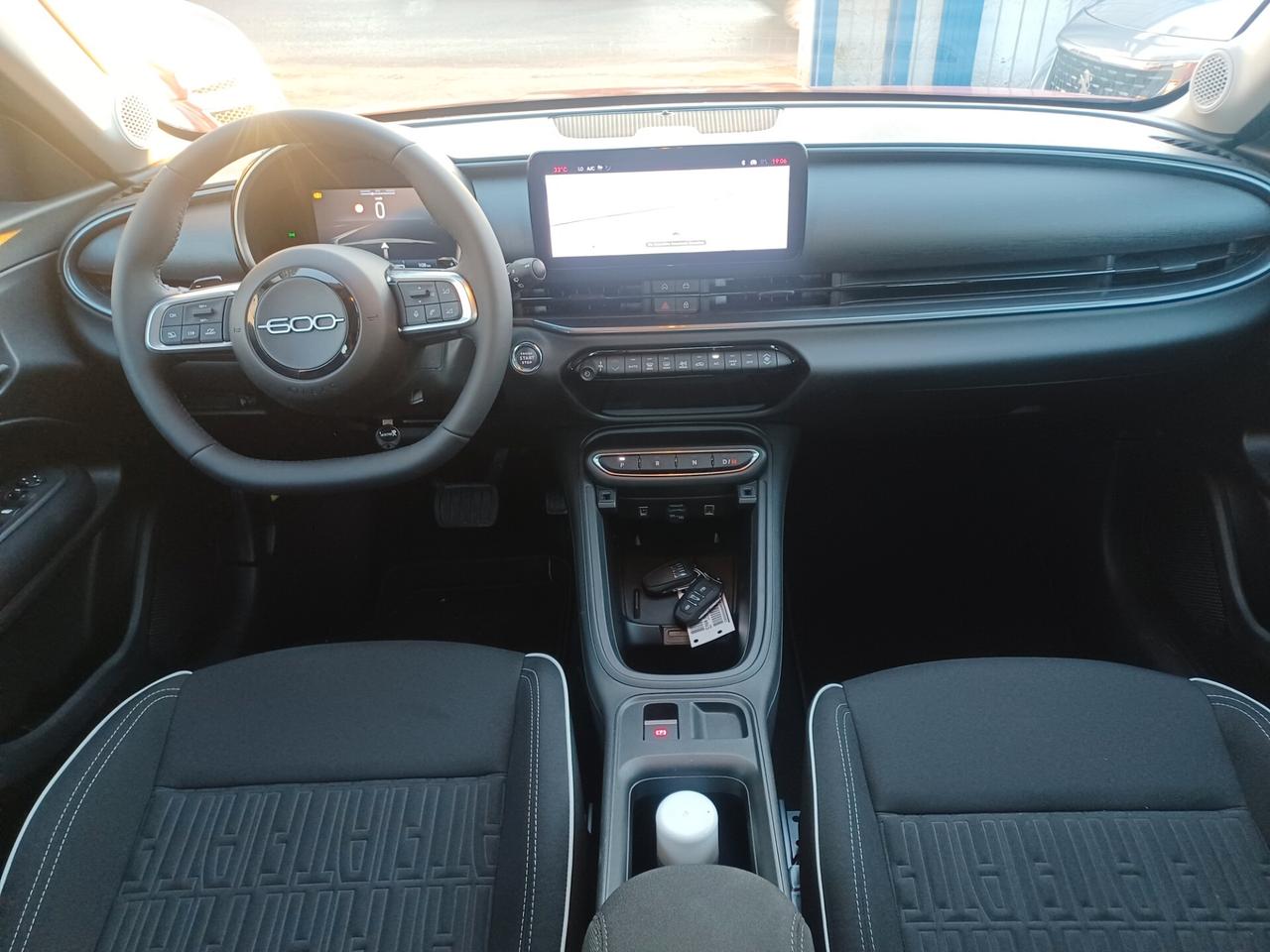 Fiat 600 Hybrid 110 CV DCT MHEV Business. KM 0