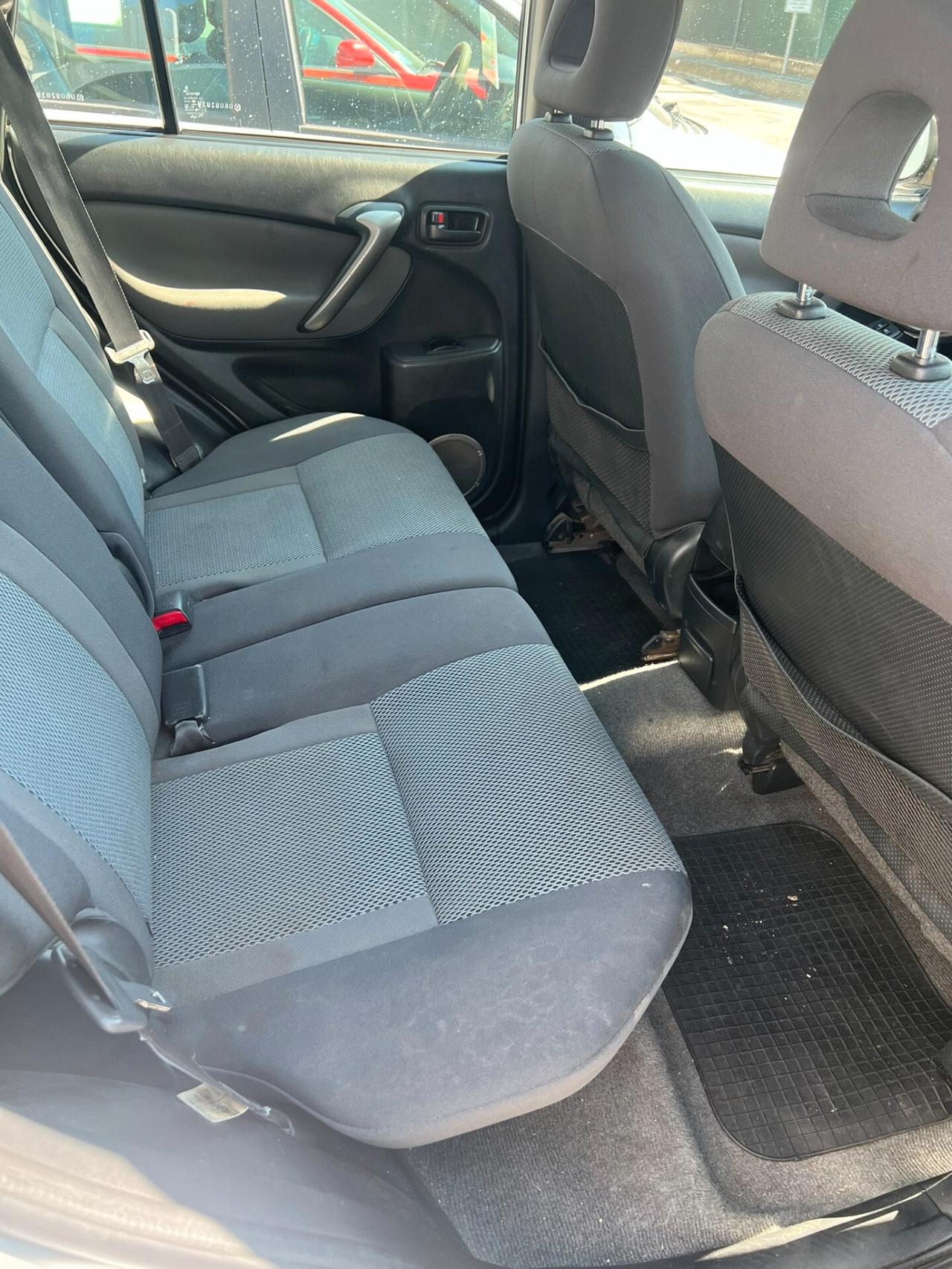 Toyota RAV 4 2.0 Tdi D-4D cat 5 porte Sol
