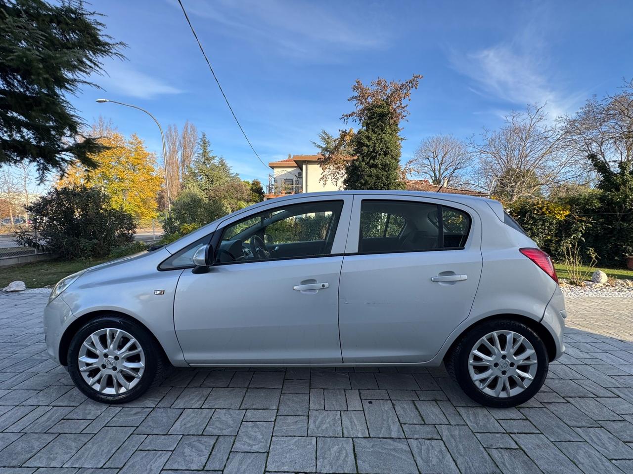 Opel Corsa 1.2 80CV 5 porte GPL-TECH Edition OK NEOPATENTATI