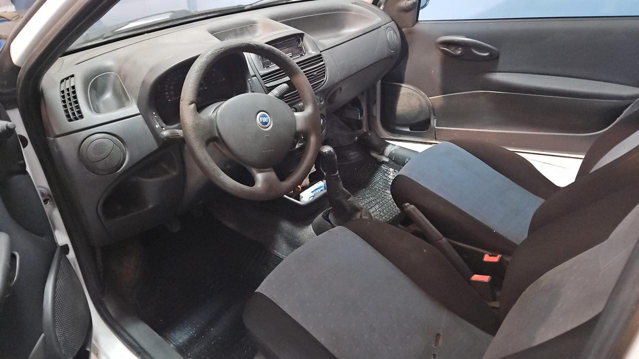 Lancia Ypsilon 1.3 MJT 75 CV Argento