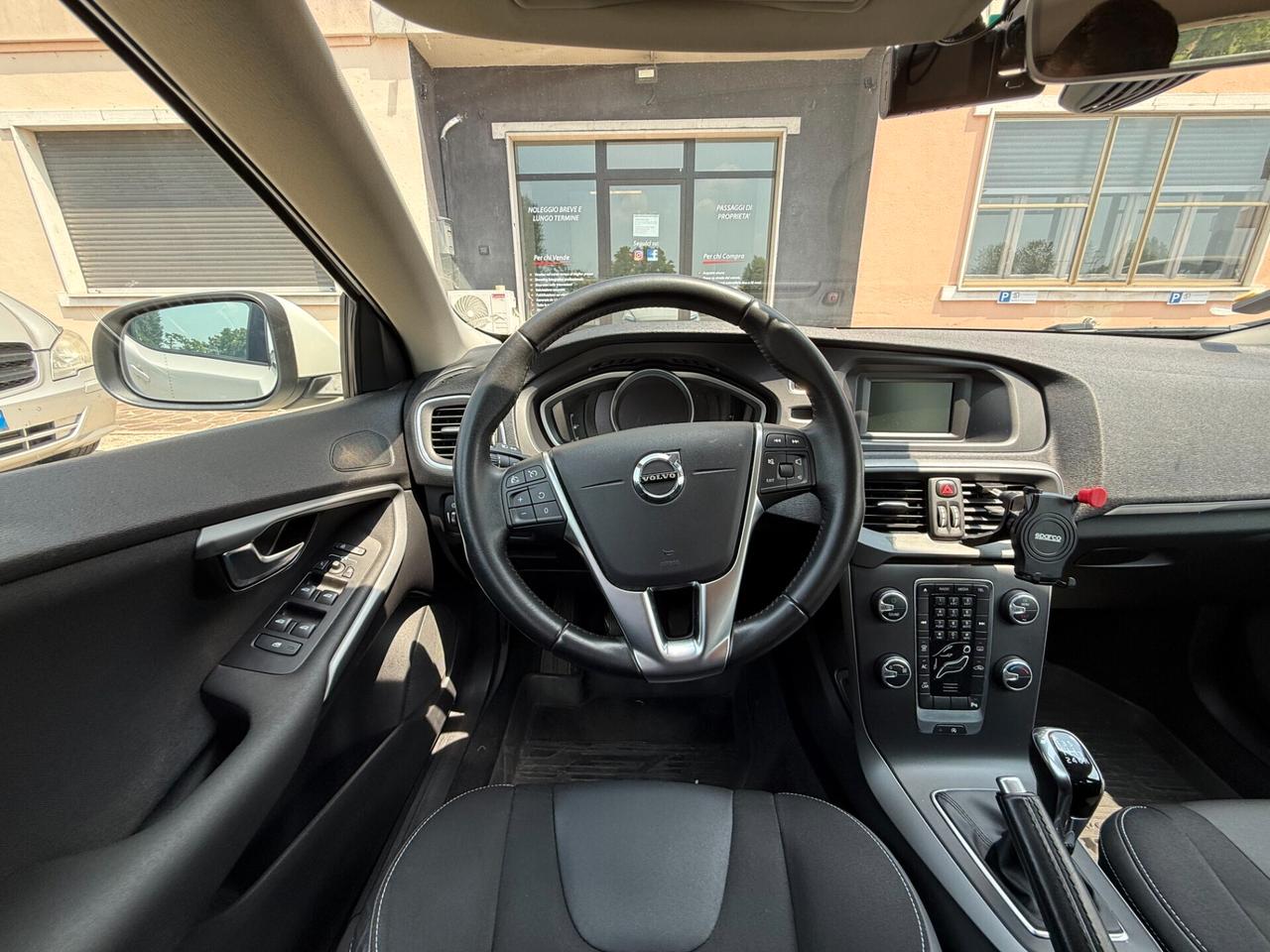 Volvo V40 T2 Momentum