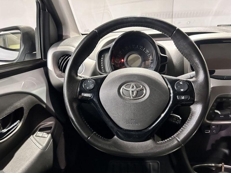 Toyota Aygo 1.0 VVT-i x-play TSS