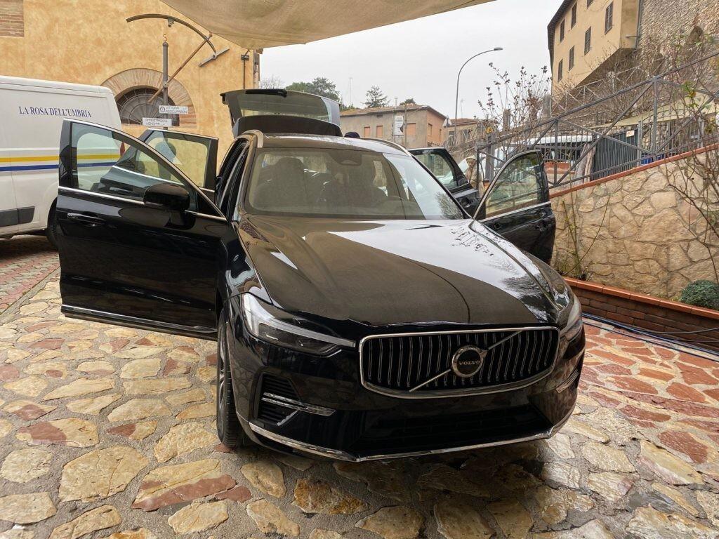 VOLVO XC60 T6 Recharge Plug-in Hybrid AWD automati