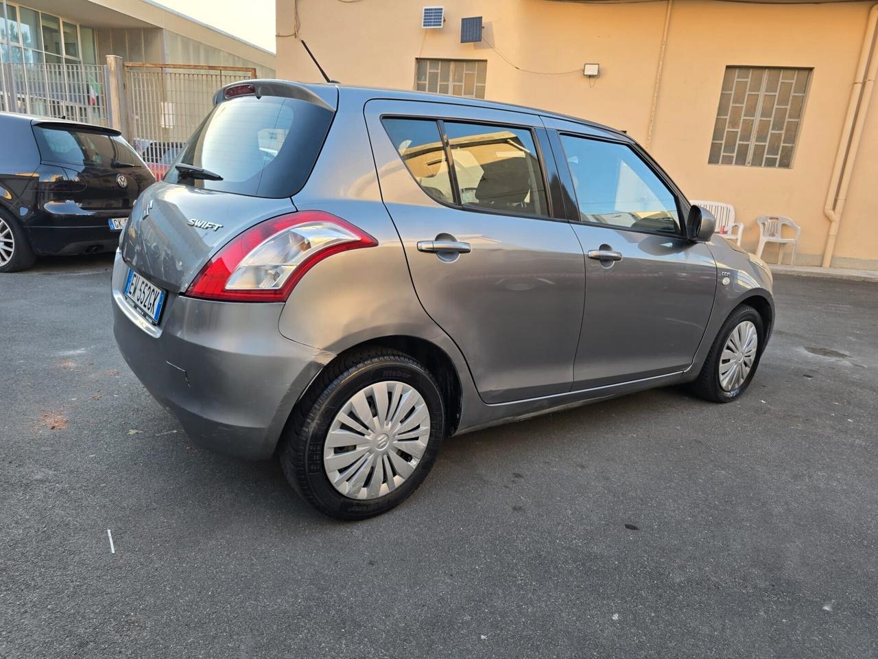 Suzuki Swift 1.3 DDiS 5 porte B-Cool Bi-Color