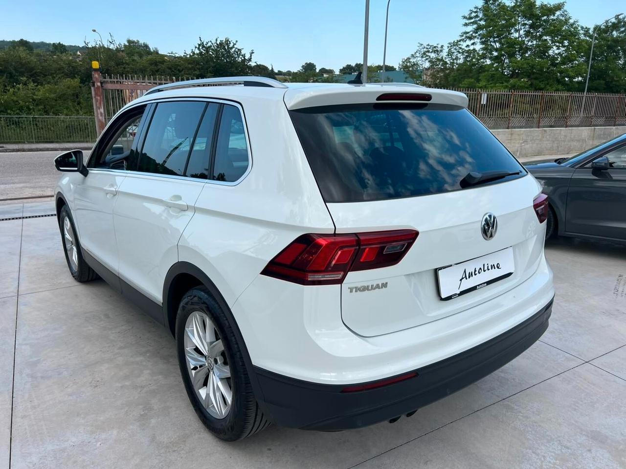 Volkswagen Tiguan 1.6 TDI 116Cv 6M -STYLE-NAVI