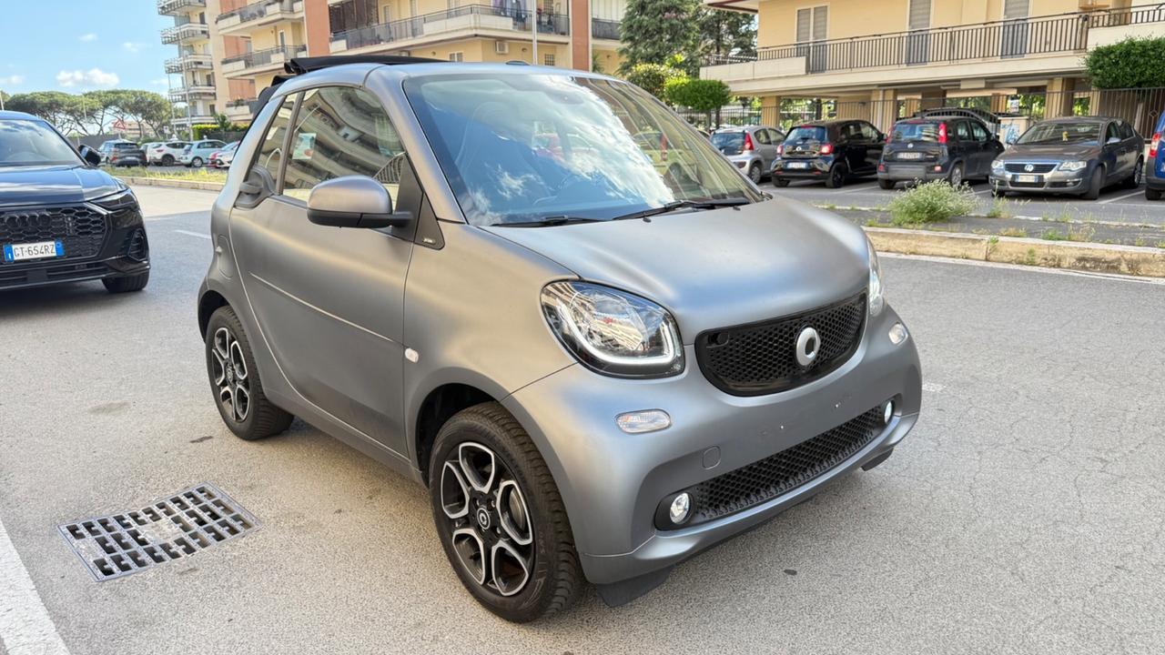 Smart ForTwo 90 0.9 T twinamic cabrio Prime LED NAVI KAMERA BRACCIOLO PELLE CERCHI 16 PDC BLUETOOTH
